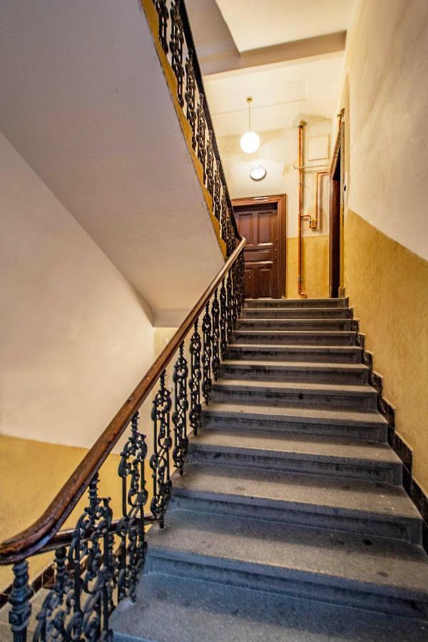 3Bdr Oasis In The Heart Of Prague Apartment Exterior photo